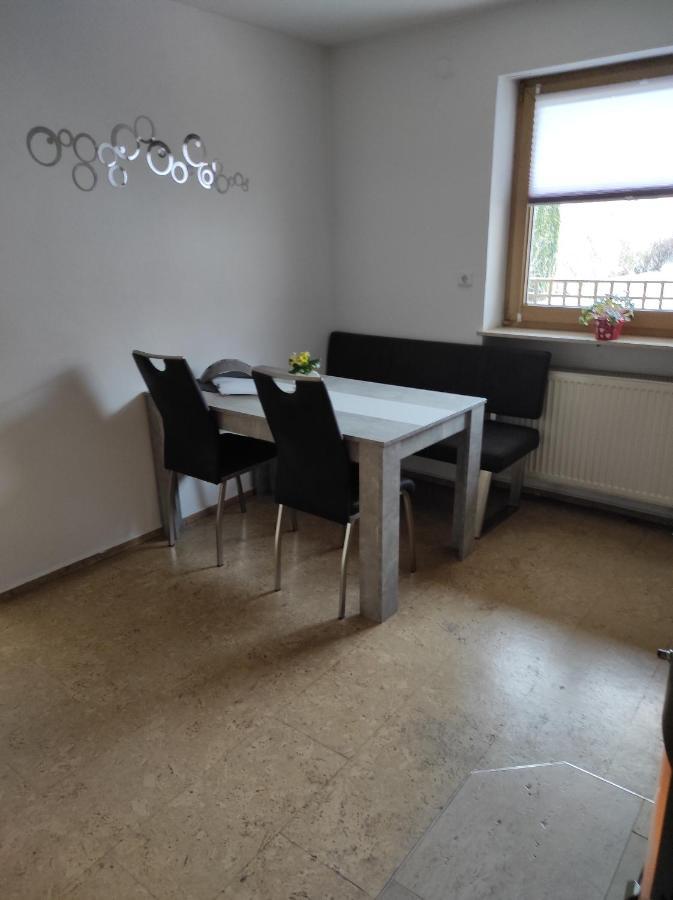 Schoene Helle Ferienwohnung In Waldnaehe Berching Exterior foto